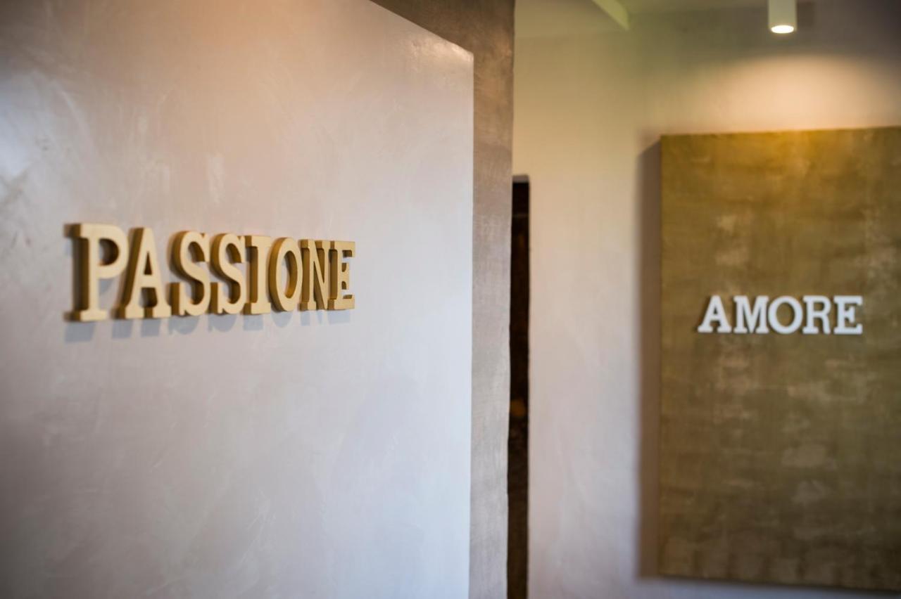Palazzo Del Papa Country Suites Siena Bagian luar foto