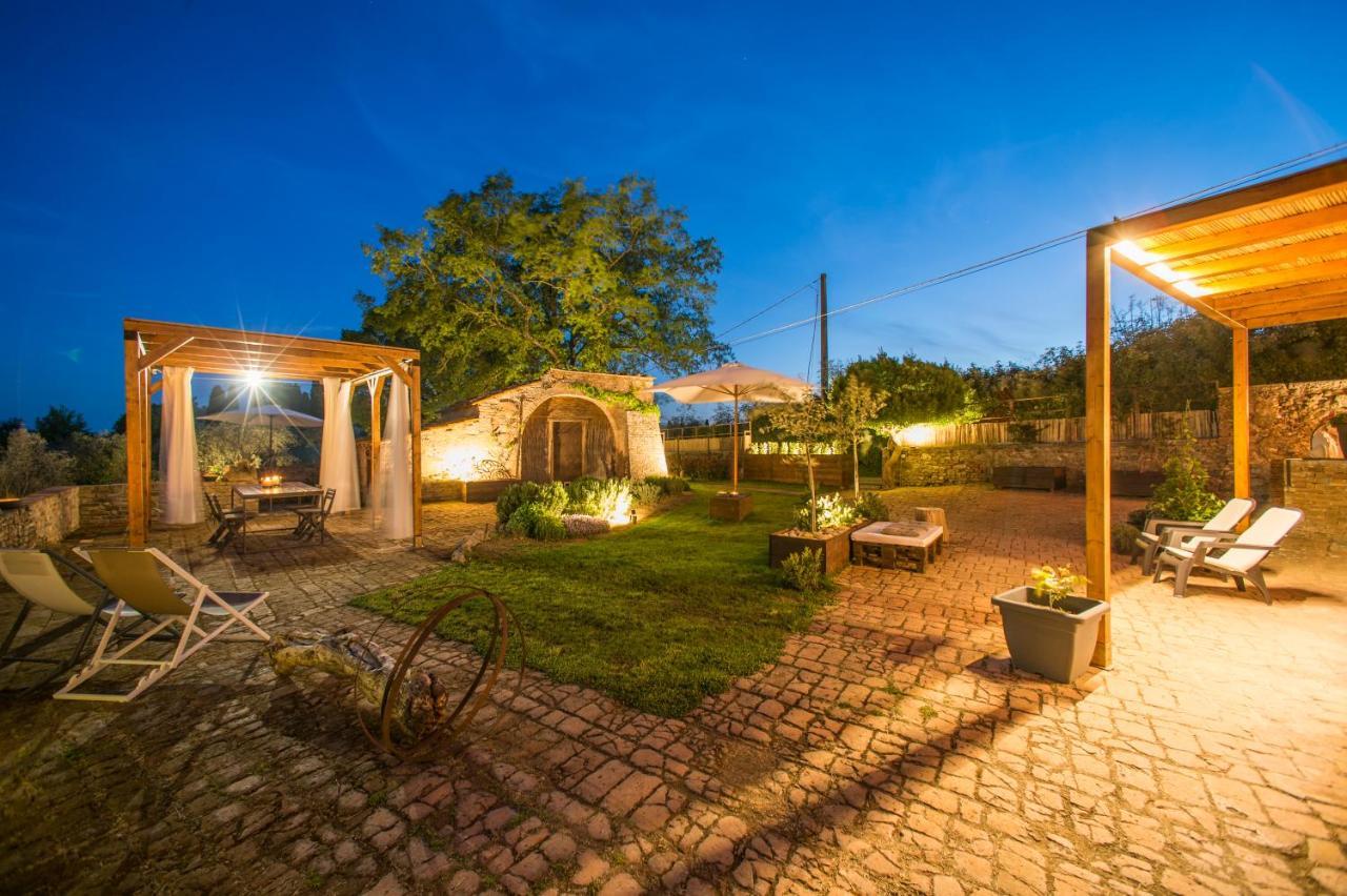 Palazzo Del Papa Country Suites Siena Bagian luar foto