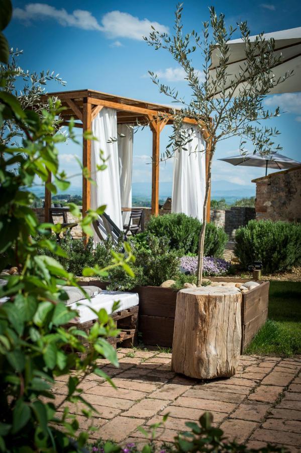Palazzo Del Papa Country Suites Siena Bagian luar foto
