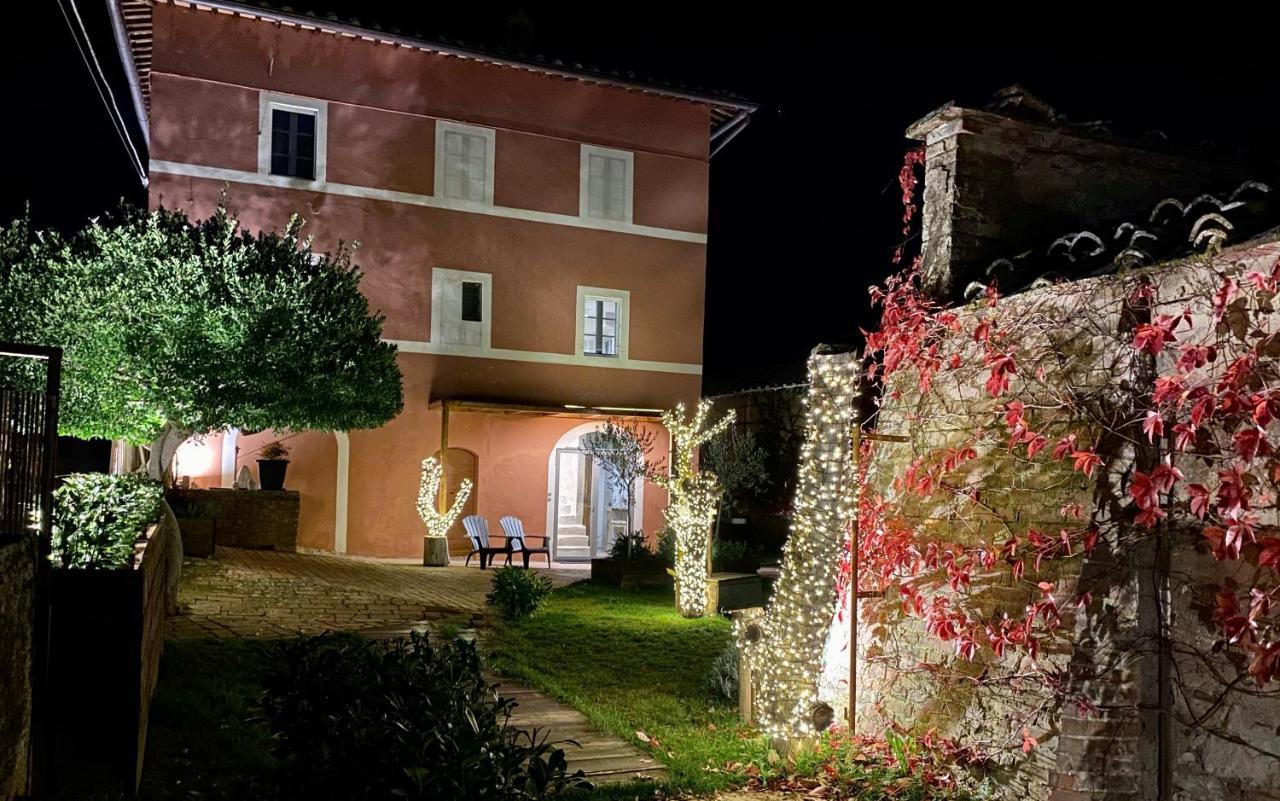 Palazzo Del Papa Country Suites Siena Bagian luar foto