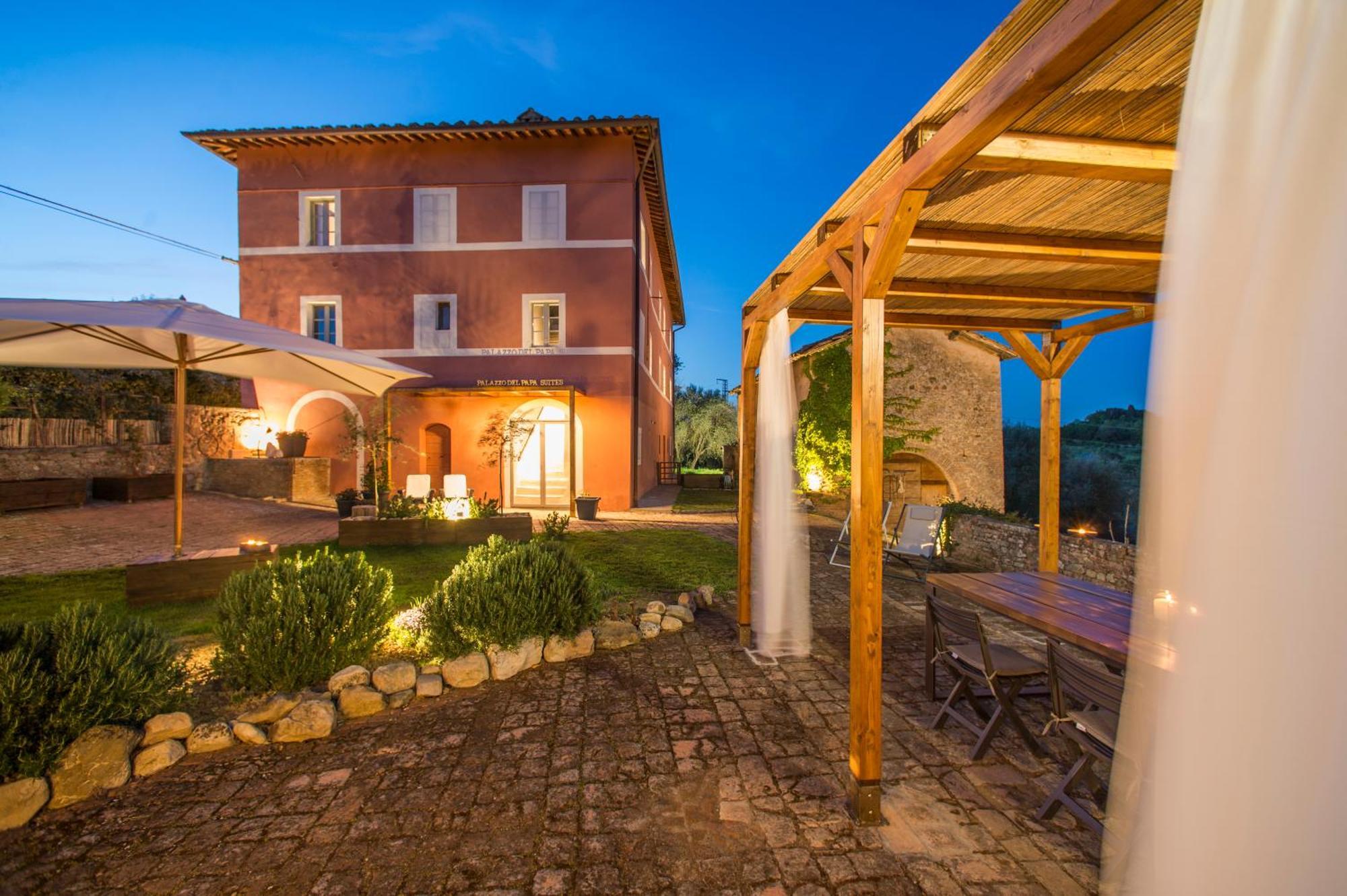 Palazzo Del Papa Country Suites Siena Bagian luar foto
